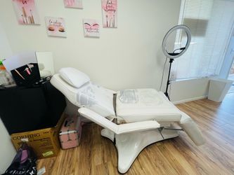 Adjustable White Salon/Facial Treatment Chair