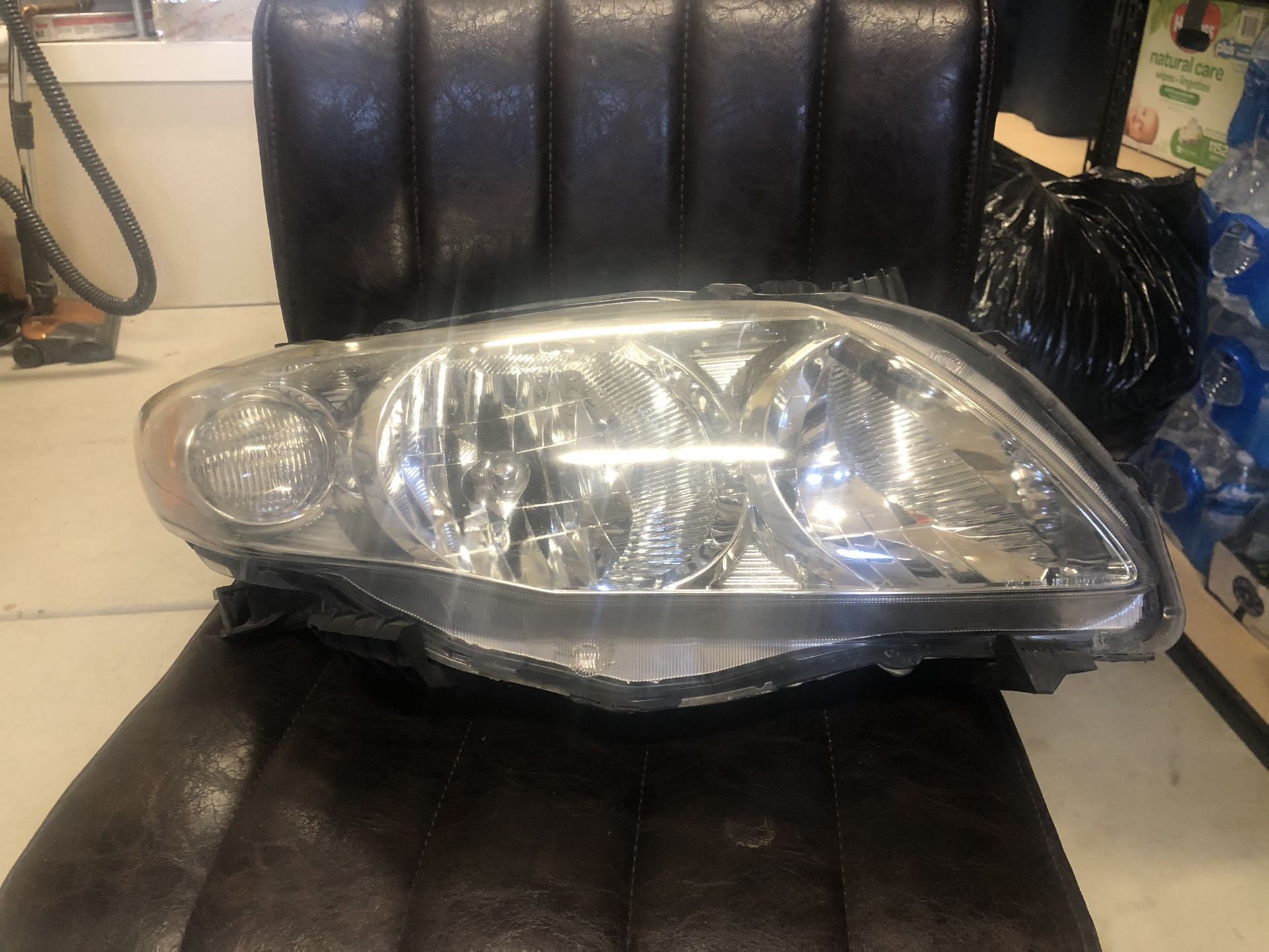 Headlight Corolla 2009