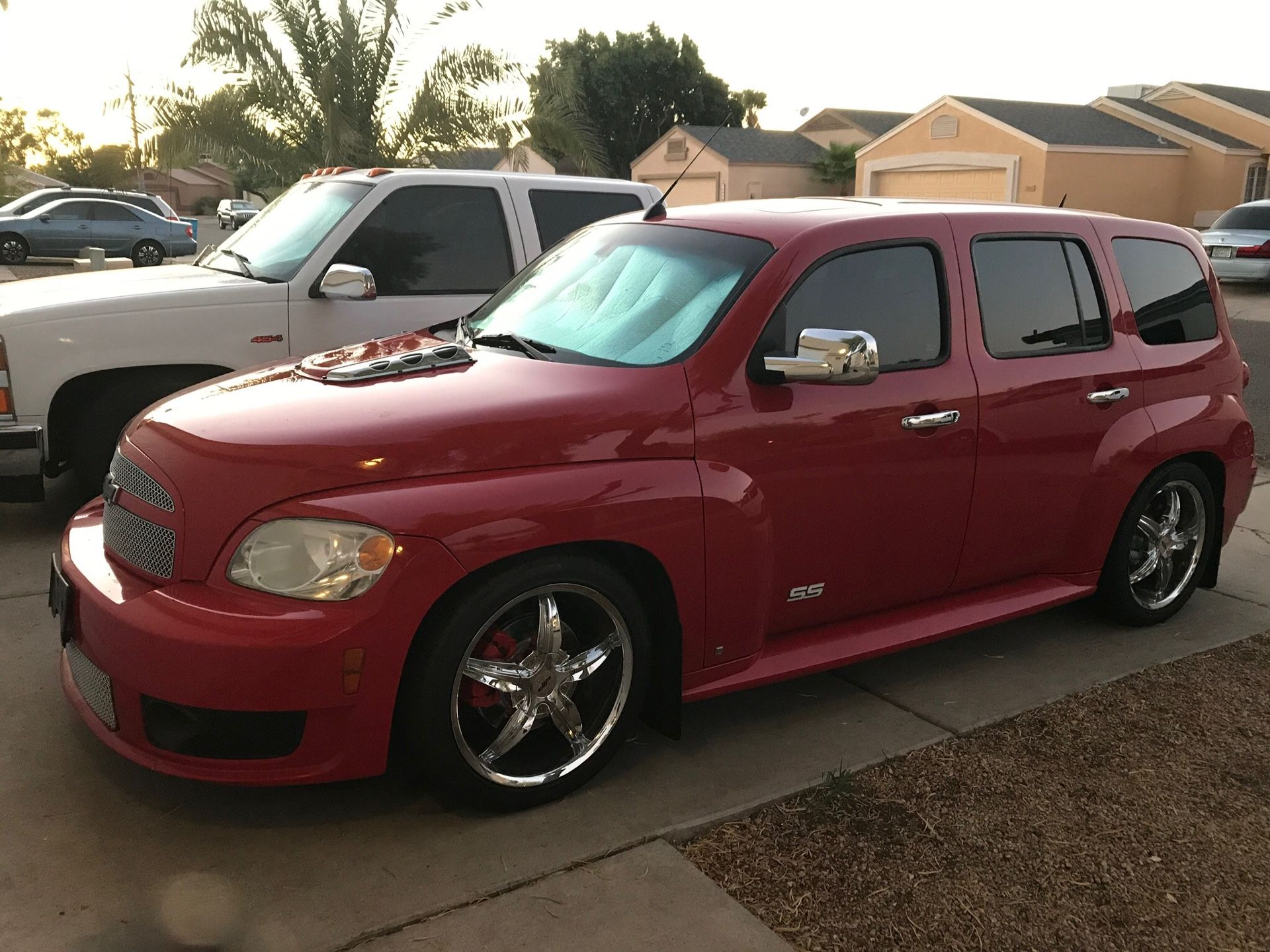 Chevrolet HHR SS lowered turbocharged custom wheels tires exhaust performance
