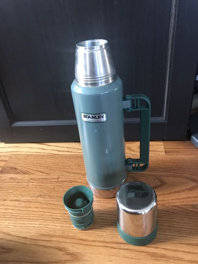 Stanley Thermos Green 1.4 Qt Quart 1.32 L **Model 20-00555 ** Foldable Handle