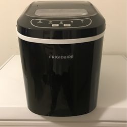 Frigidaire Ice Maker Machine 