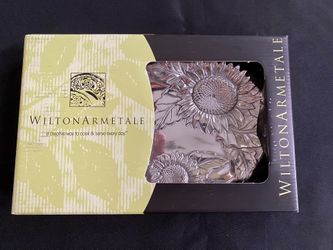 Wilton Armetale Metal Tray