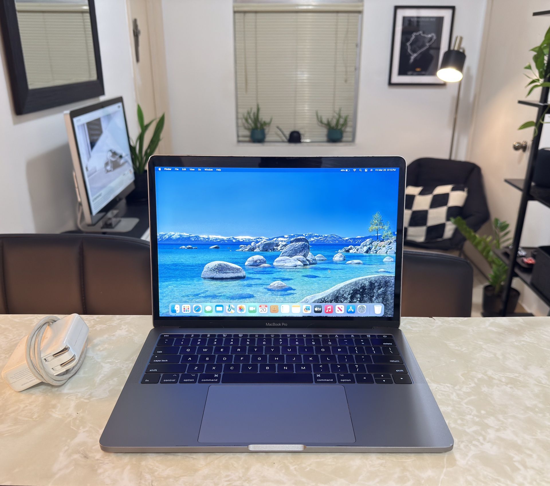 MacBook Pro 13” 2017 — MacOS Sequoia