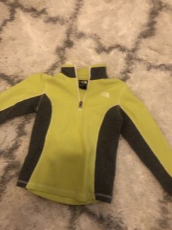 North face girls size 7/8 real pullover