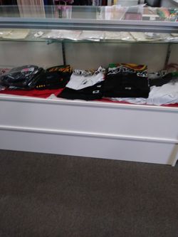 6ft half vision show case