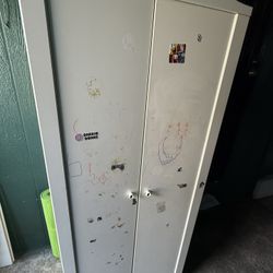 Free kids dresser