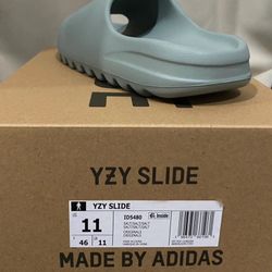 Yeezy slide Salt (Price Is Negotiable)