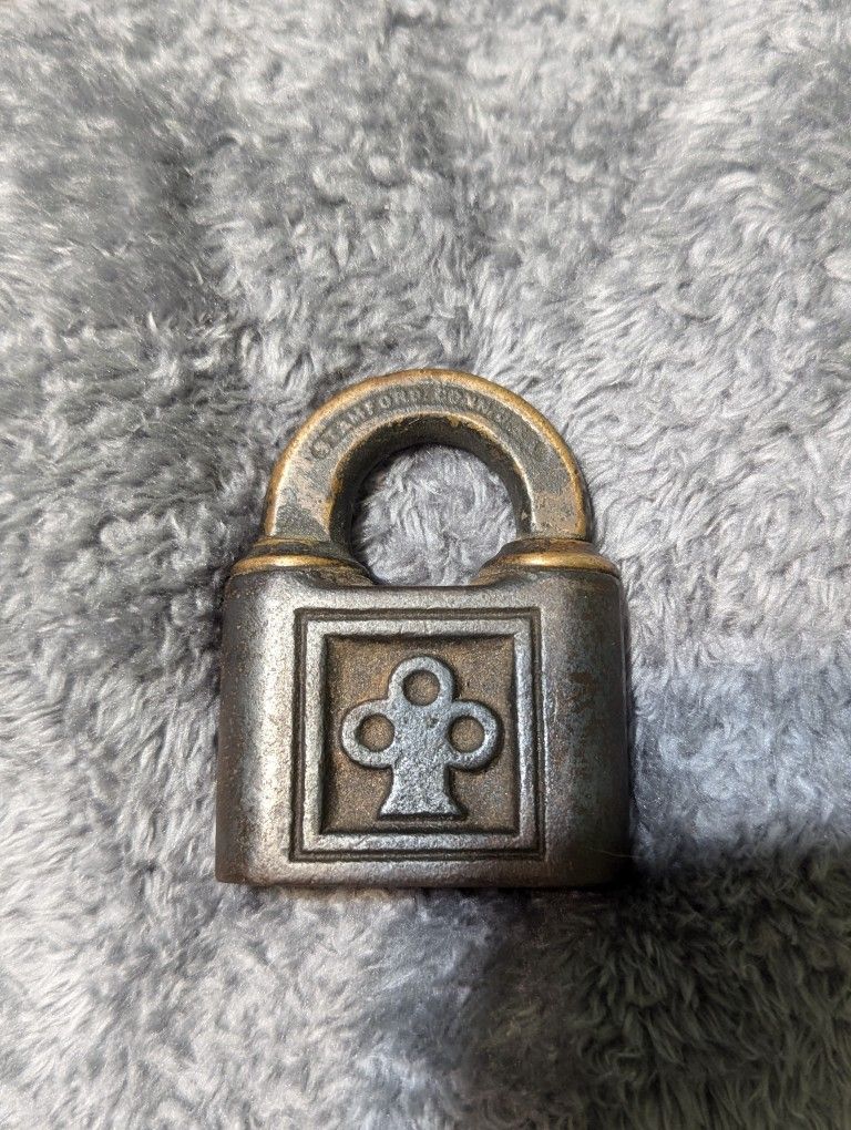YALE & TOWNE MFC CO Antique Padlock