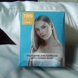 TRUE WIRELESS EARBUDS With Power Bank