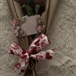 Floral Arrangements For Valentines Day / Arreglos Florales San Valentin 