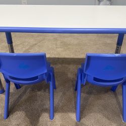 KIDS ACTIVITY TABLE AND CHAIRS