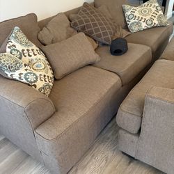 Free Sofa Set