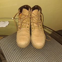 Timberland  Women Boots Size 7.5 