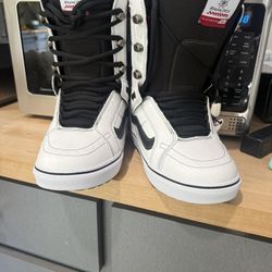 Vans Hi-Standard OG Snowboard Boots – Women’s Size 7 (New)