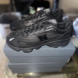 New Balance 1000 Black Size 11 Men’s Size 12.5 in Women’s