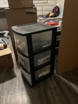 3 Drawer unit. Desk drawer.