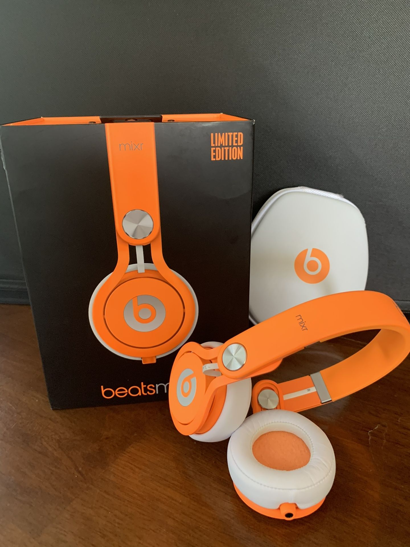 Limited Edition Beats  Wired On-Ear Headphones Neon Orange  