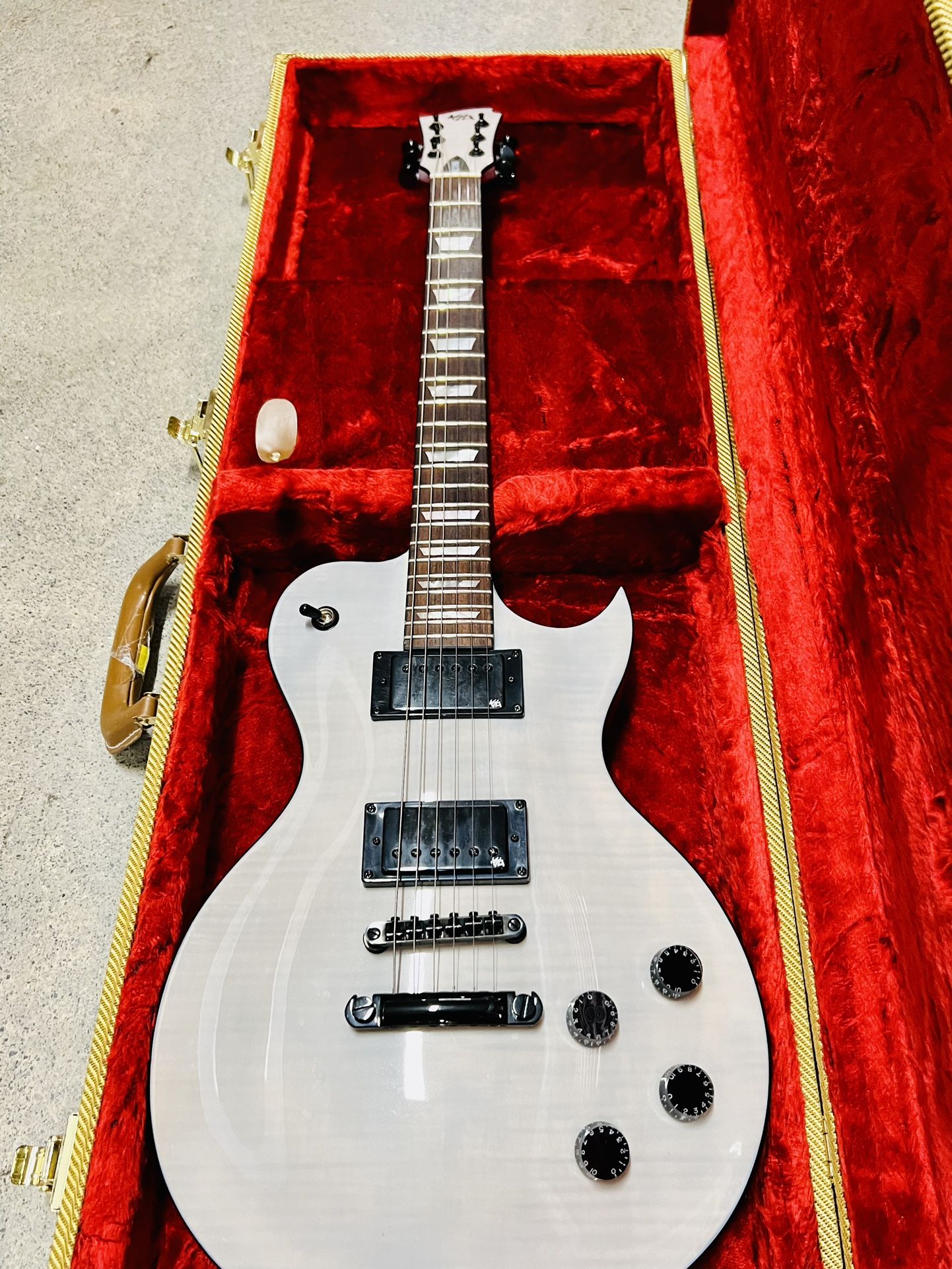 ASG Nocturne Guitar w/ Case