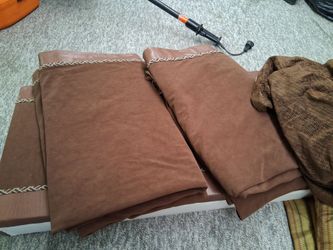 2 curtains 1 bed skirt 1 matching wood top