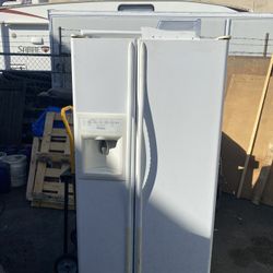 Maytag Side By Side Refrigerator Freezer 