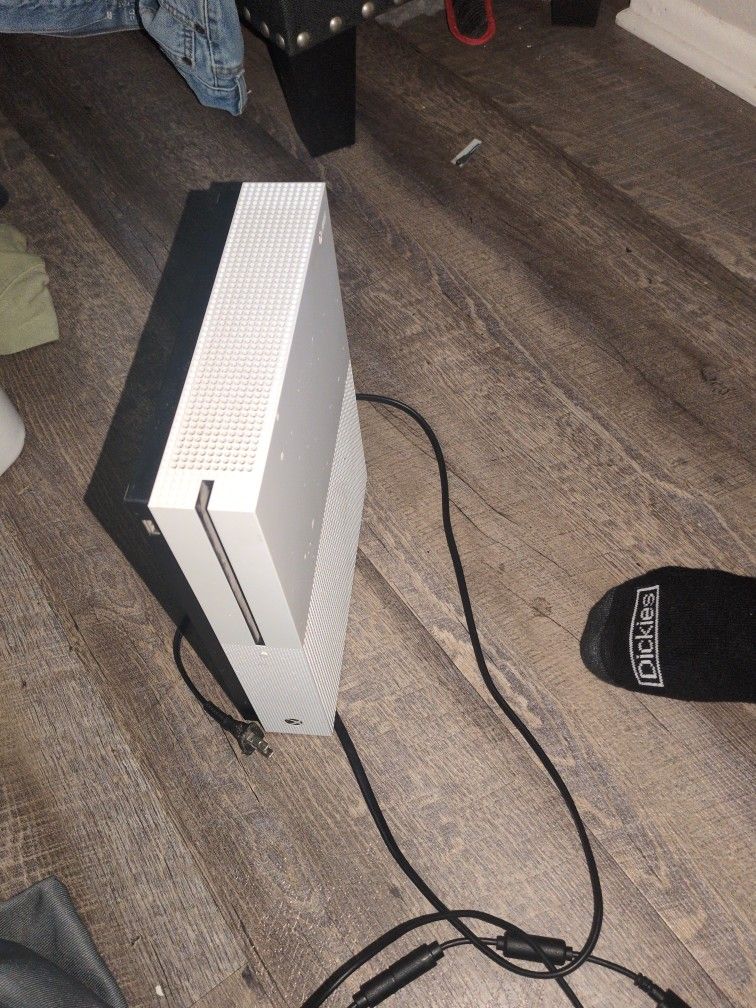 Xbox One S