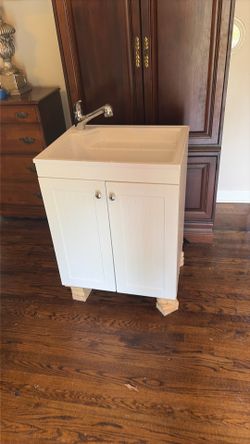 Standalone Basin Sink & Vanity w/ Fixture