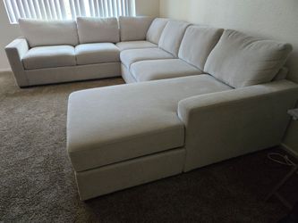 Thomasville Sectional 11 ft long  x 8 ft