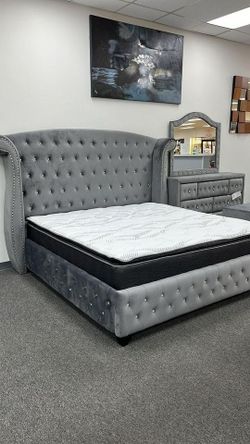 June Promotion Trendy Luxurious Soft Velvet Tufted Queen Bed/Bedroom set on SALE