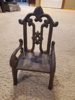 Iron Chair Decor
