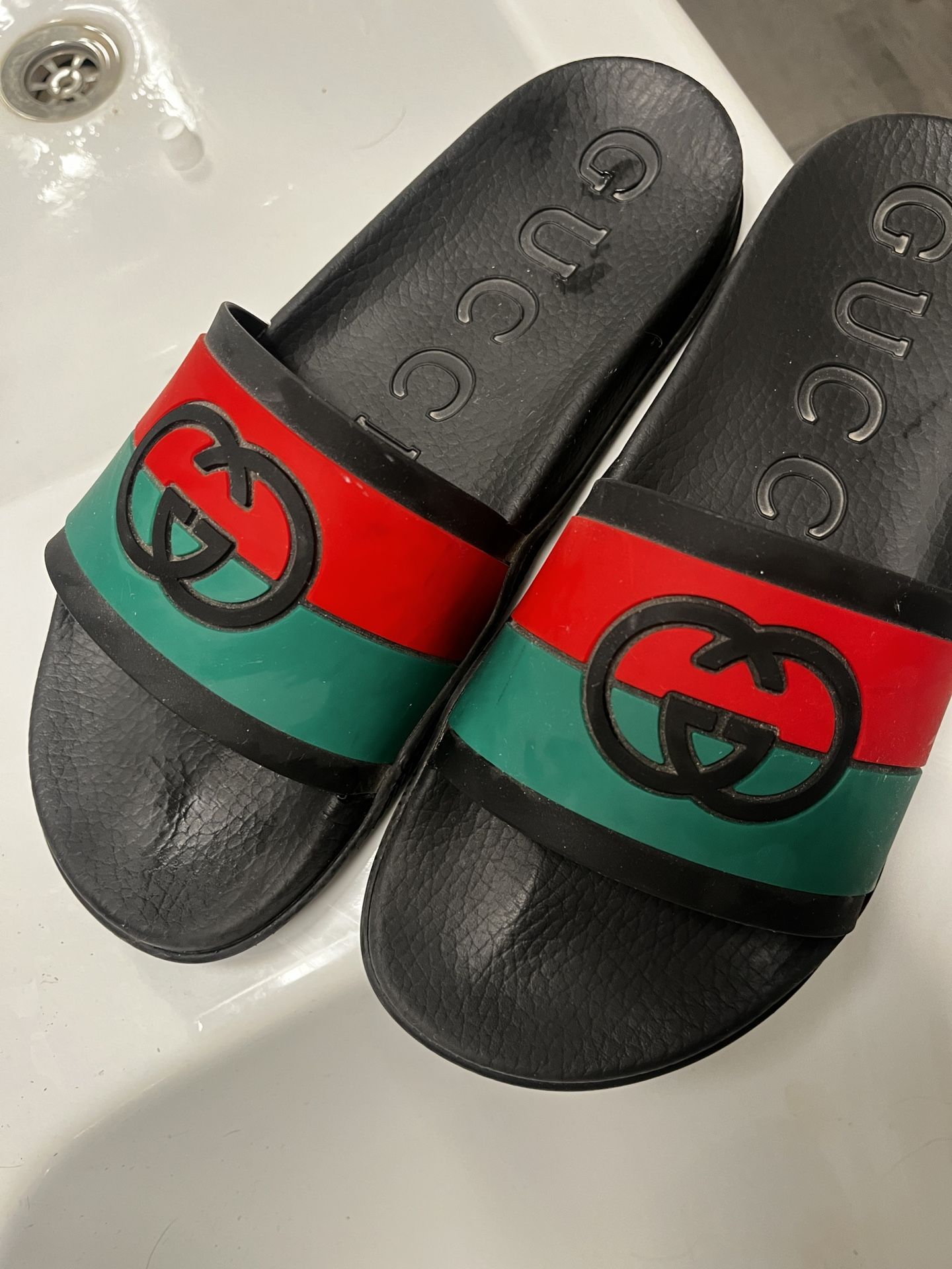 Used Gucci slides Gucci slides side EURO37 used come with box | Depop main image 2
