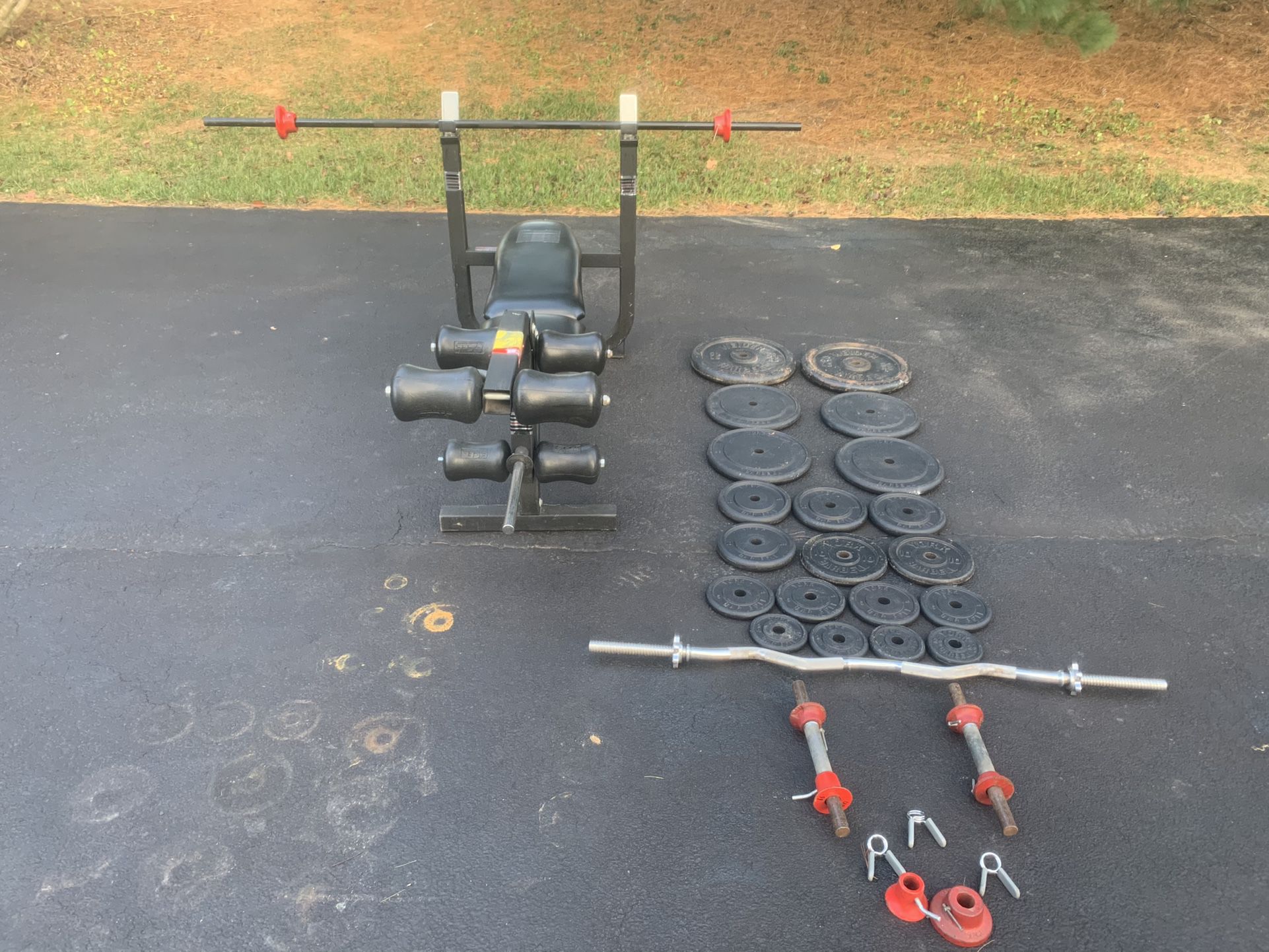 Home gym bundle-Bench bar 290lbs in weight, curl bar, adjustable dumbells