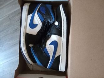 Nike high top retros shoes 8 size