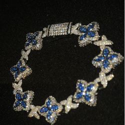 Luxury Premium Quality Clover Bracelets - Silver & Blue 