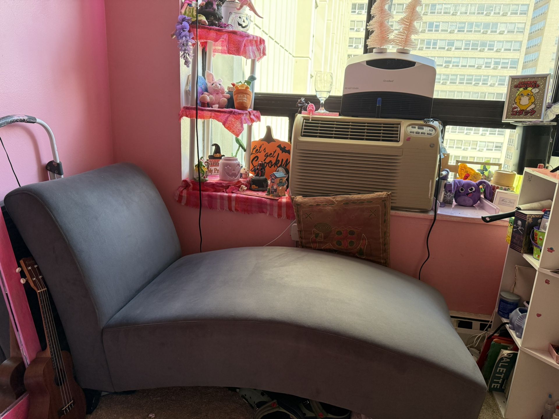 Chair, Lounge, Chaise.