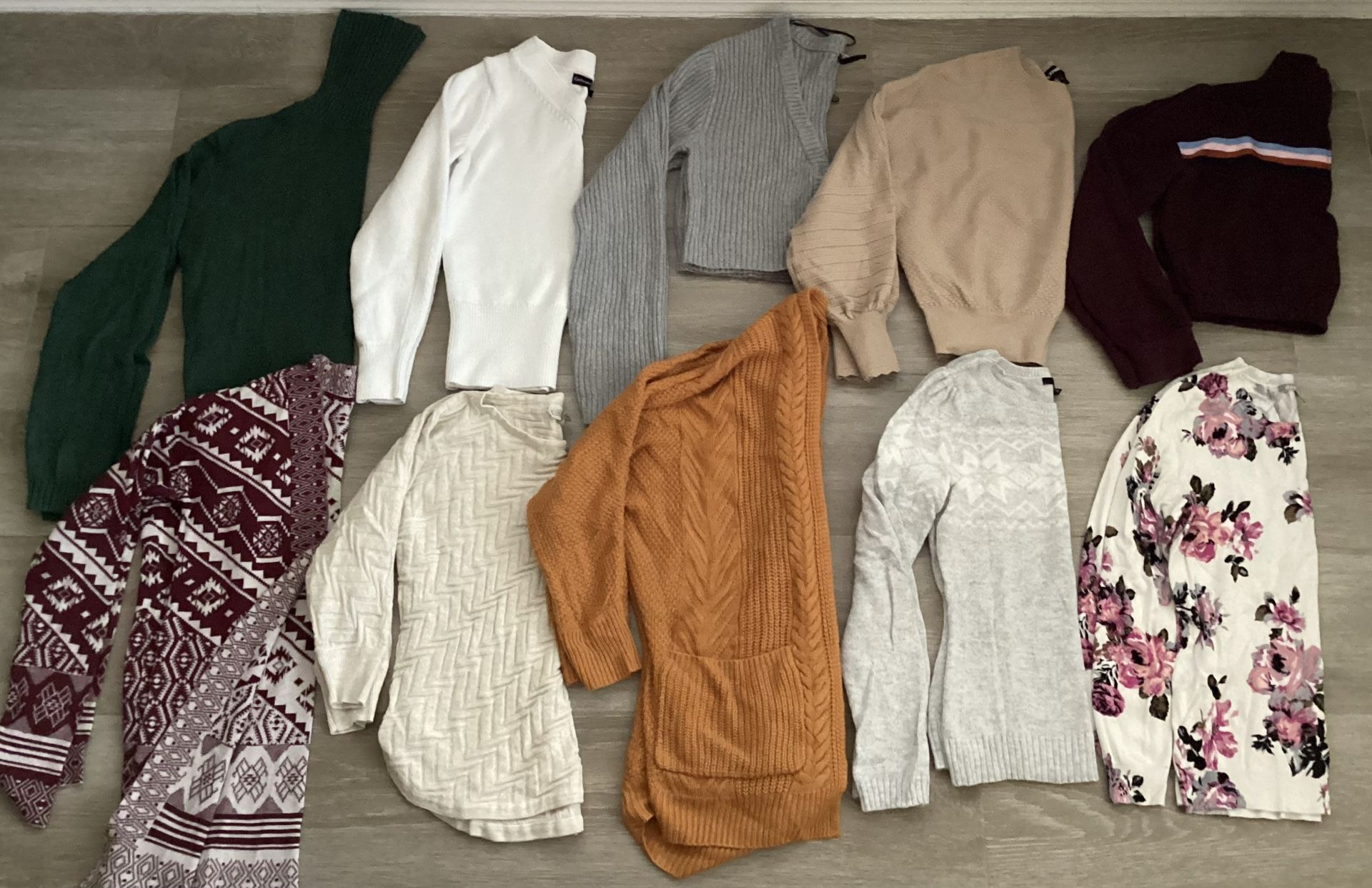 $10 FOR ALL - 10 pieces Lot of Women’s Clothing Clothes XS Small Sweater Cardigan Sweatshirt