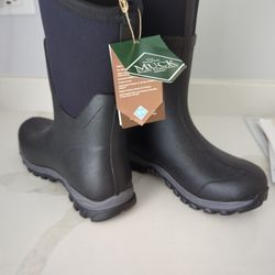 Muck Boots Artic Sport  Mid - New! Still In Box