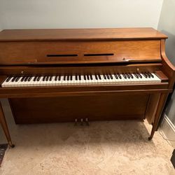Piano NOT FREE SEND OFFER