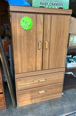 Storage cabinet