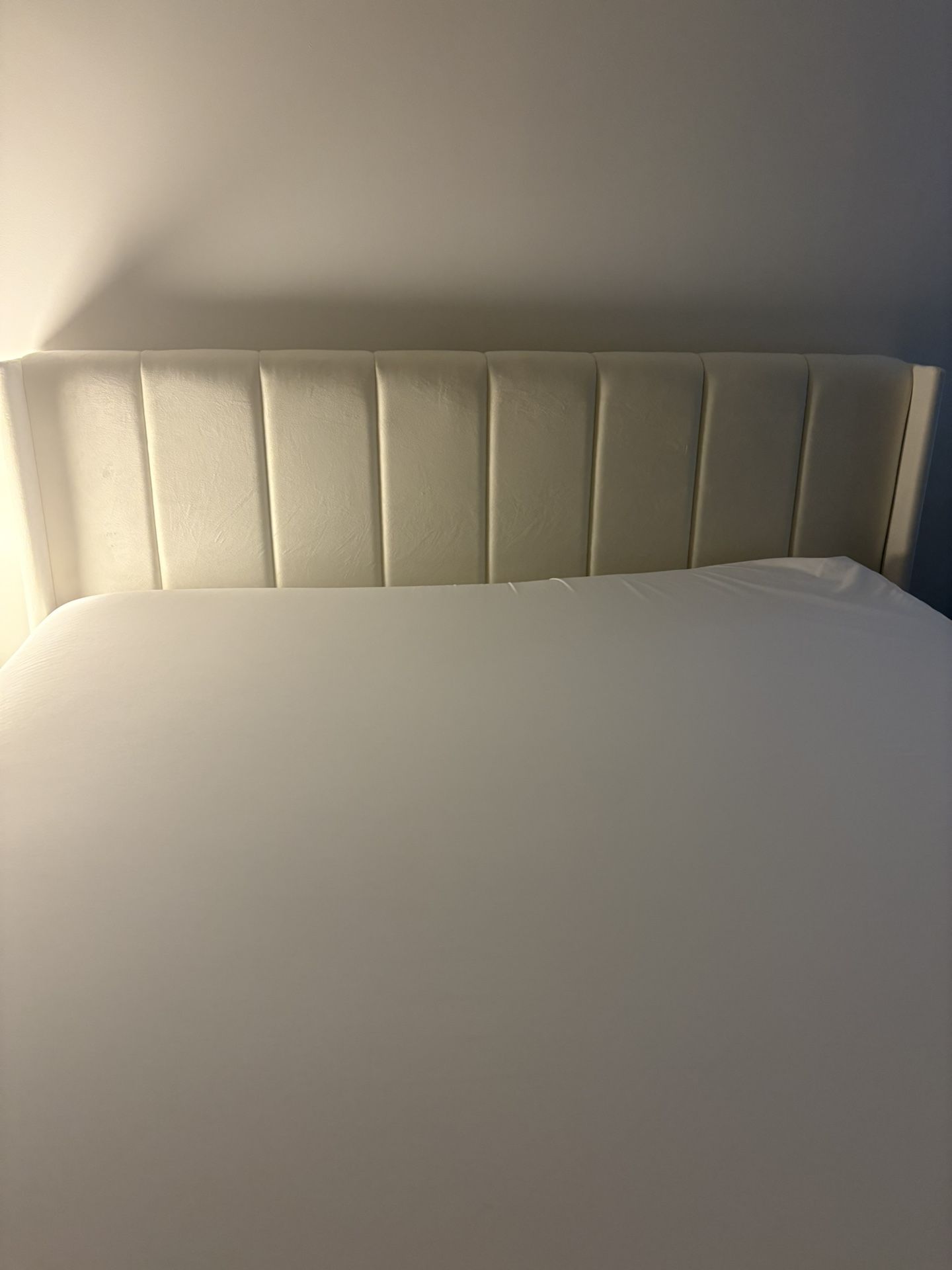 Full mattress And Headboard, Massager