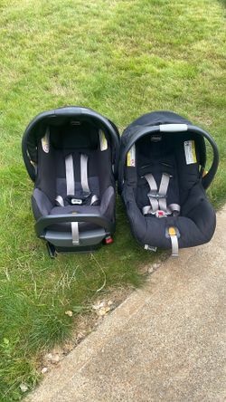 Chicco 2 car seat,one with base,second just Carset.