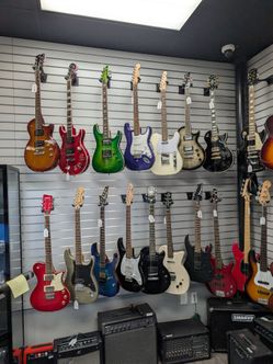 Lots of used guitar for sale