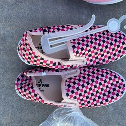 New Kids Slip One. Kids Size Medium