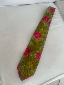 Floral Patterned Silk Tie
