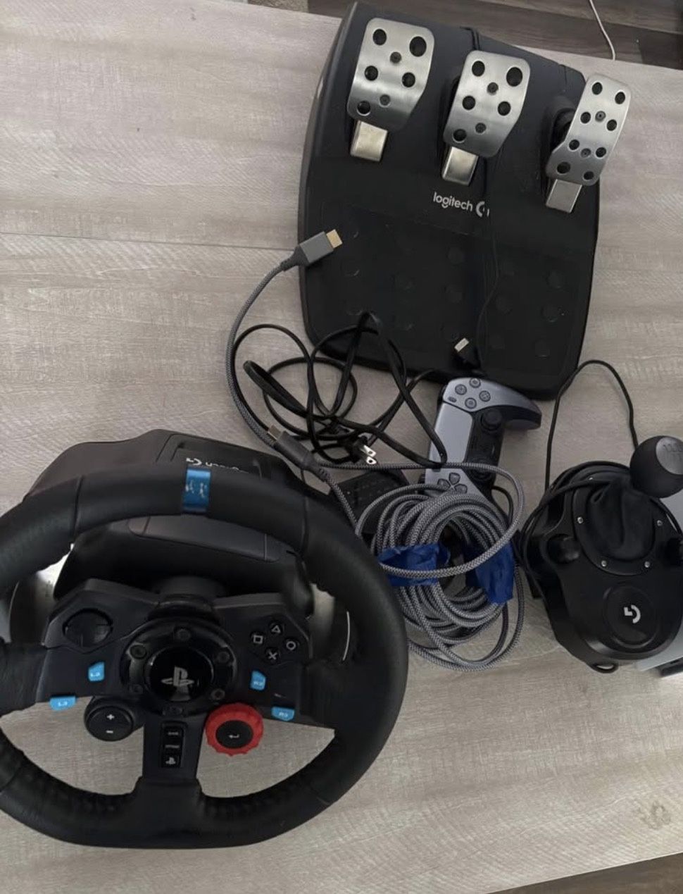 G290, Pedals, Hand Brake And Shifter