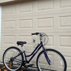 Raleigh's Venture Women’s Step-Thru Comfort Bike – XS Frame - Aluminium Bicycle