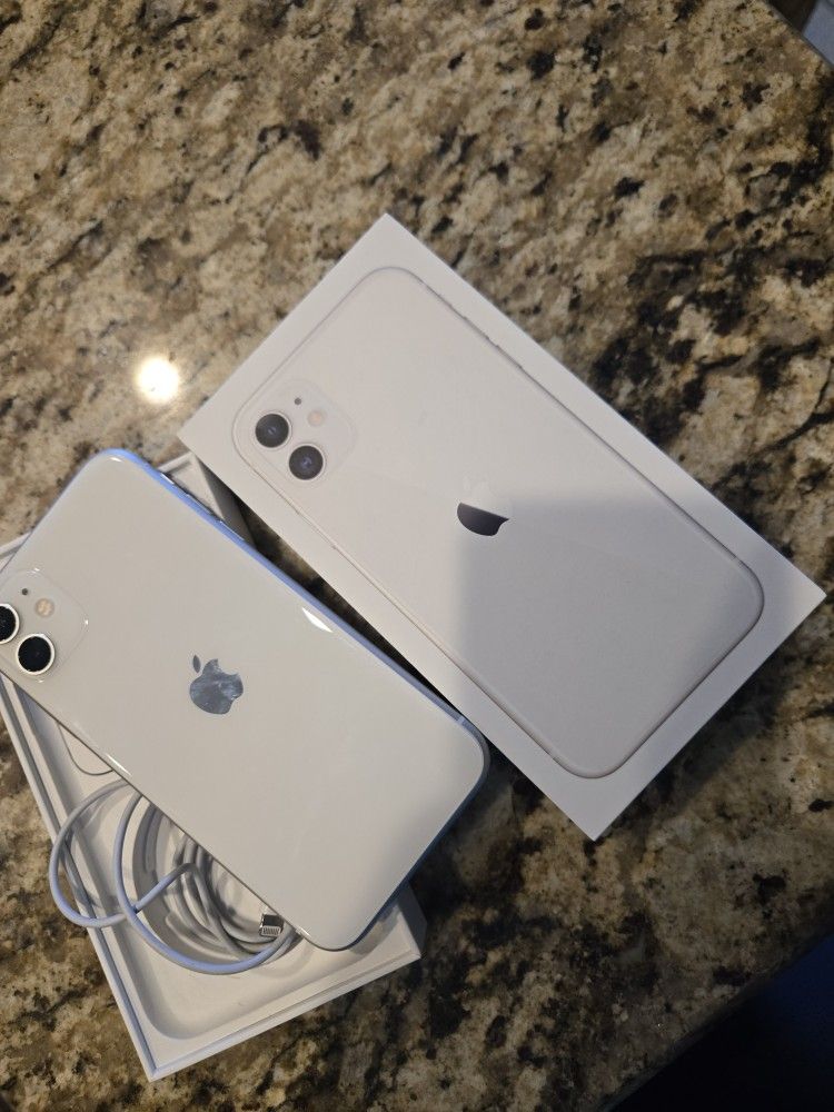 Unlocked IPHONE 11 64GB