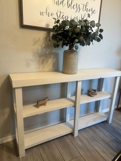 Entry Way Table