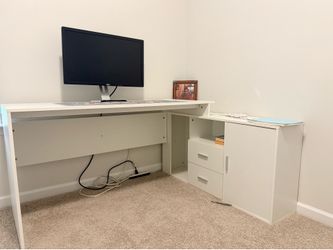 White Desk with Storage – Wood Finish / Great for Dorm or Office