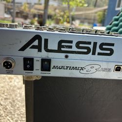 Mixer Alesis