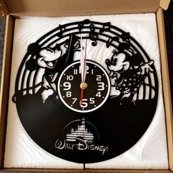 🏰 New! Mouse Couple Real Vinyl Record Die Cut 11.8 X 11.8 Silent Wall Clock
